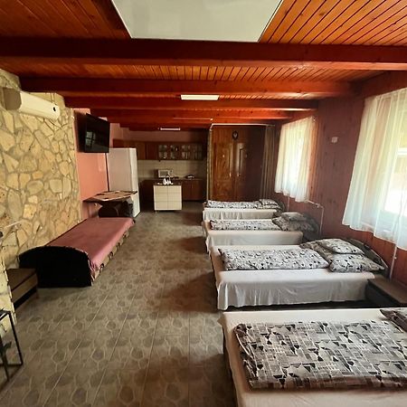 Tiszavirag Apartman Tiszakeszi Екстер'єр фото