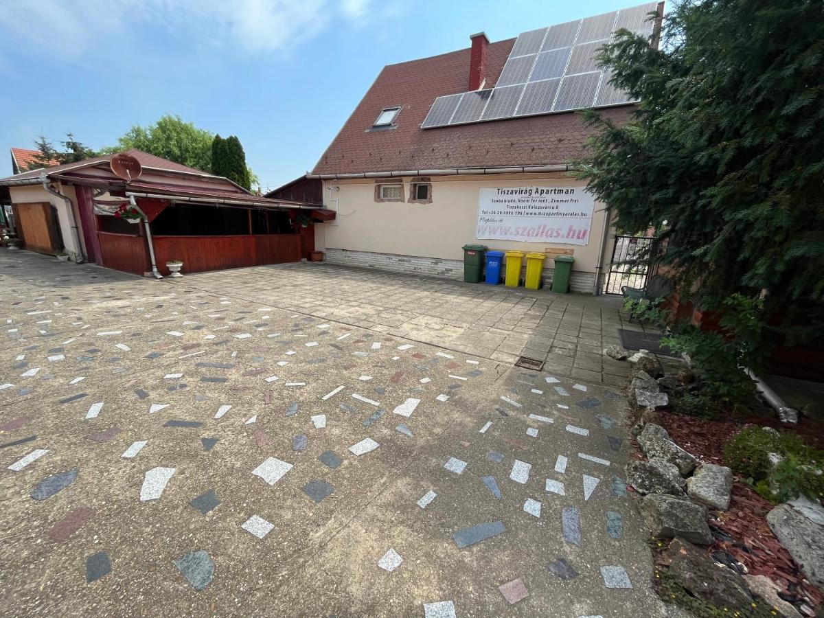Tiszavirag Apartman Tiszakeszi Екстер'єр фото