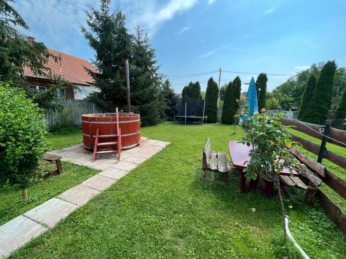 Tiszavirag Apartman Tiszakeszi Екстер'єр фото