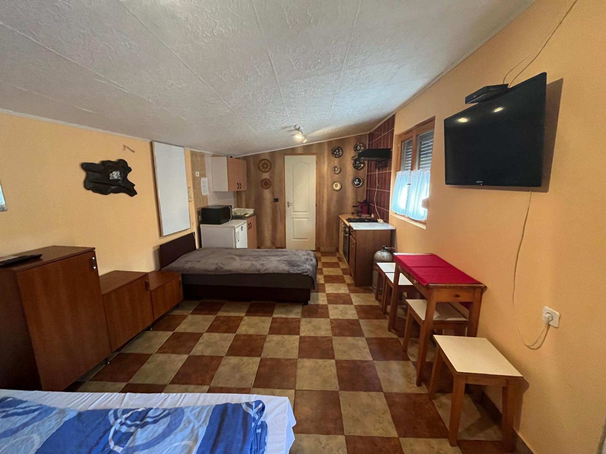 Tiszavirag Apartman Tiszakeszi Екстер'єр фото