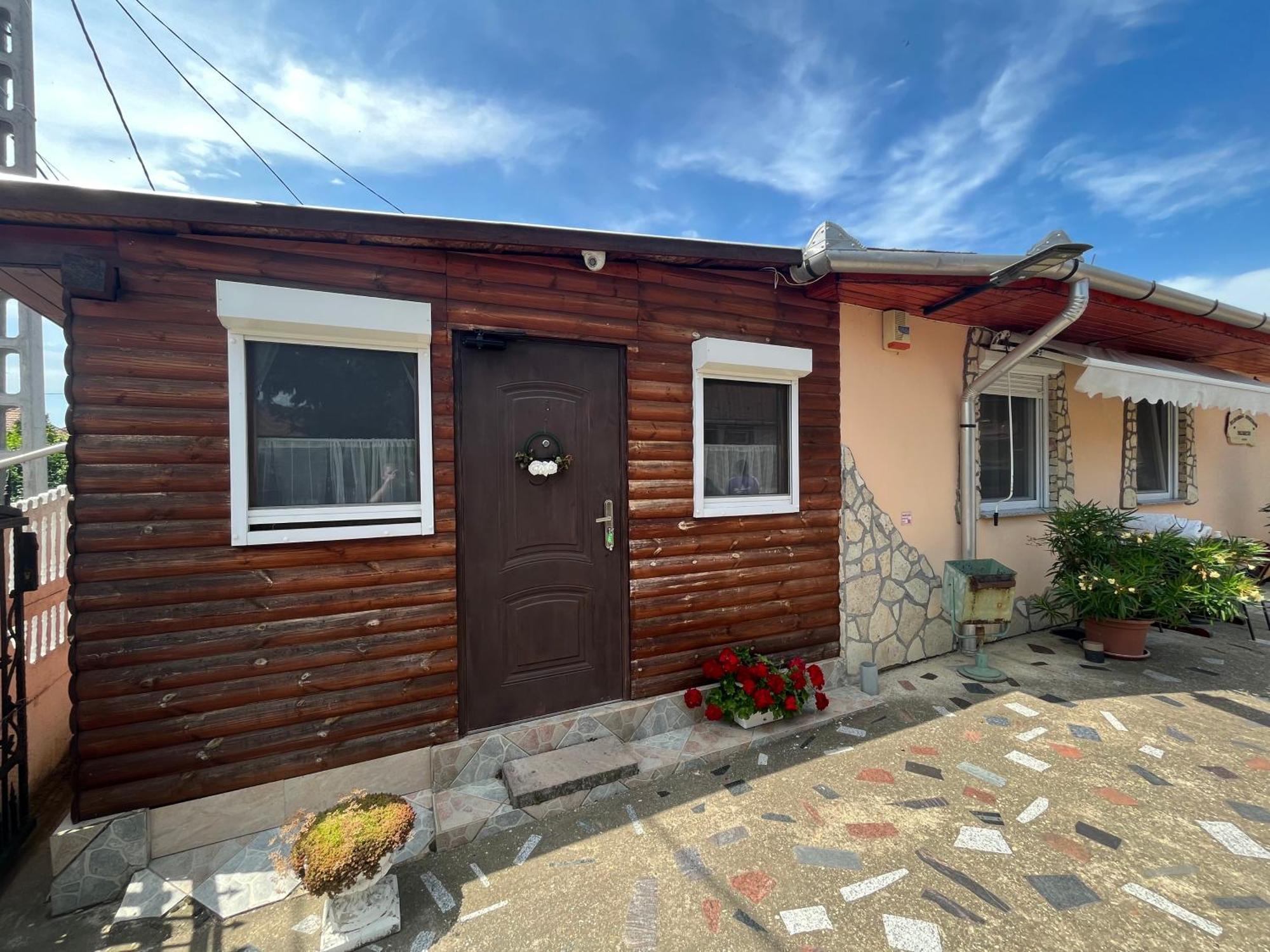 Tiszavirag Apartman Tiszakeszi Екстер'єр фото