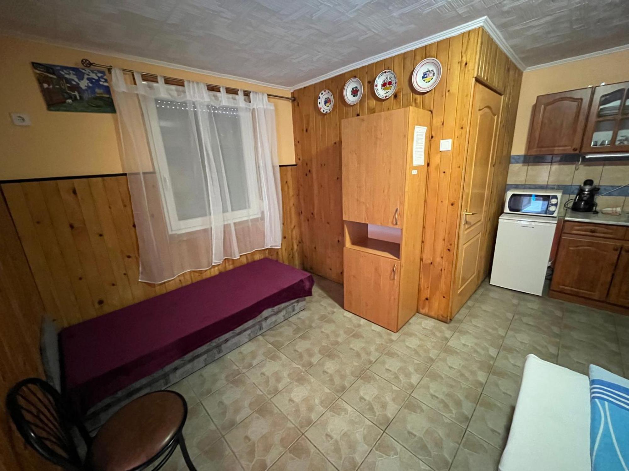 Tiszavirag Apartman Tiszakeszi Екстер'єр фото