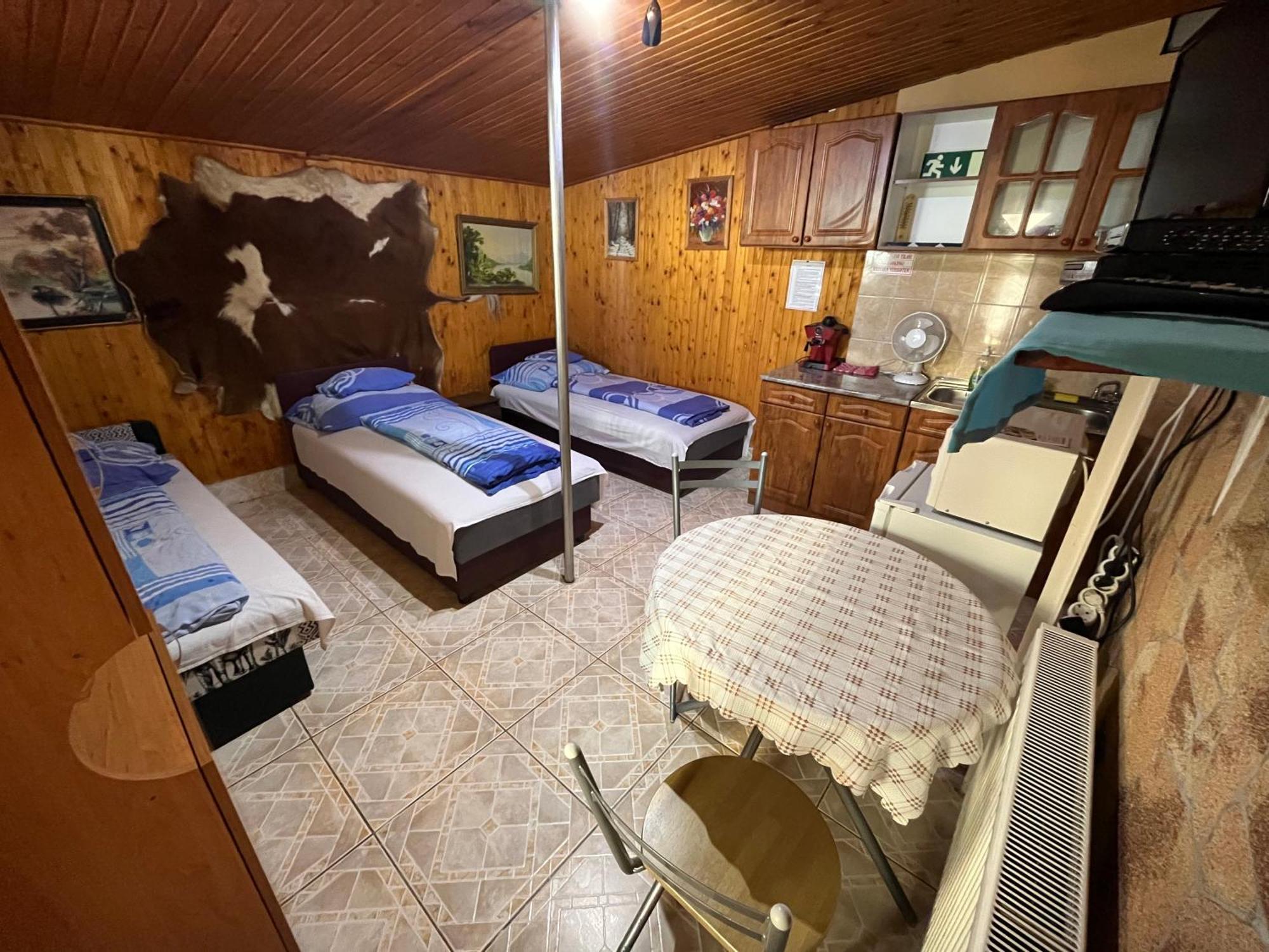 Tiszavirag Apartman Tiszakeszi Екстер'єр фото